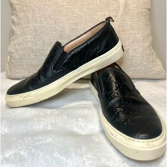 Gucci | Shoes | Gucci Unisex Gg Embossed Leather Signature  display picture 1